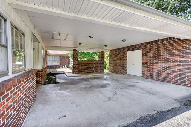 127 Sherry Cir, Gallatin, TN 37066