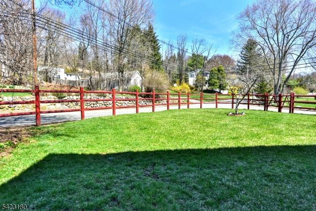 1 Kingsland Rd, Montville Twp., NJ 07005