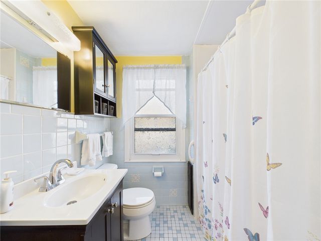 985 Cedar Swamp Road, Warwick, RI 02886