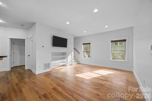 162 Deaver Street, Asheville, NC 28806