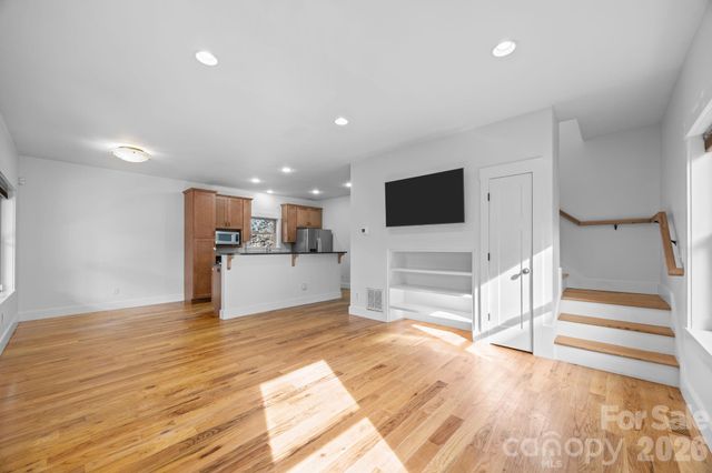 162 Deaver Street, Asheville, NC 28806