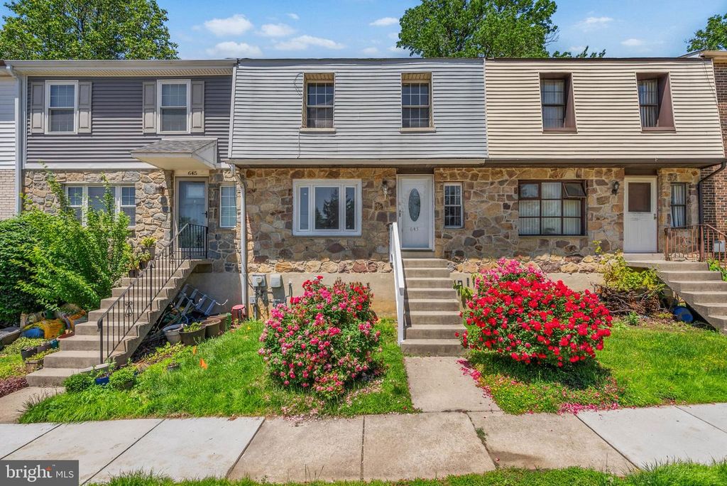 643 SAINT ANTHONY LN, UPPER DARBY, PA 19082 — exterior