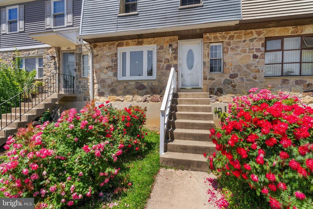 643 SAINT ANTHONY LN, UPPER DARBY, PA 19082 — photo 3