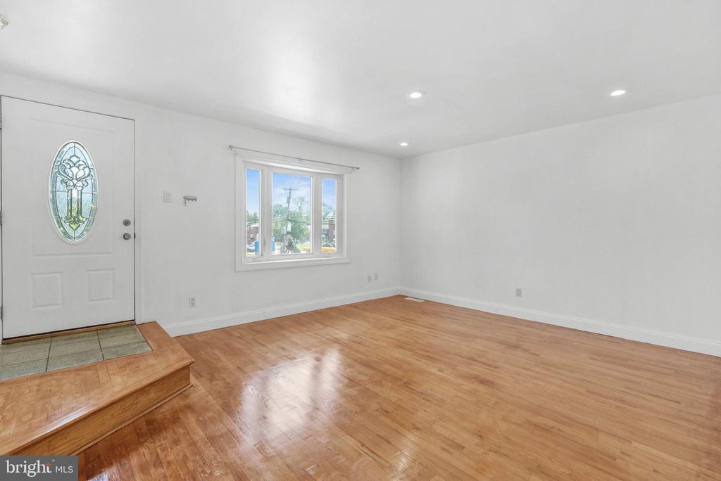 643 SAINT ANTHONY LN, UPPER DARBY, PA 19082 — photo 5