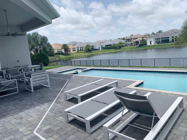 6930 NW 27th Avenue, Boca Raton, FL 33496