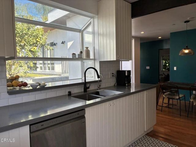 3447 Community Avenue, Glendale, CA 91214