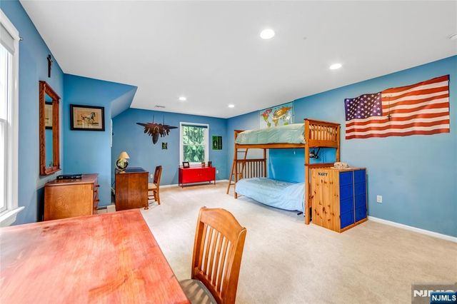 345 Steinhauser Lane, Wyckoff, NJ 07481