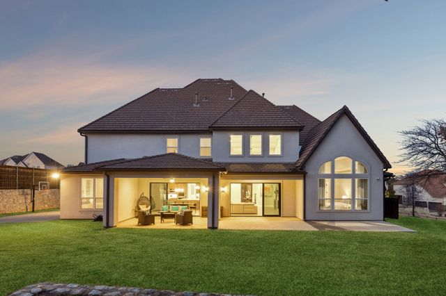 809 Charleston Drive, Southlake, TX 76092