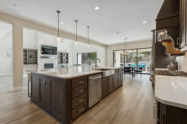 809 Charleston Drive, Southlake, TX 76092