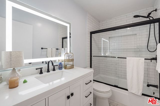 25795 Vista Fairways Drive, Valencia, CA 91355