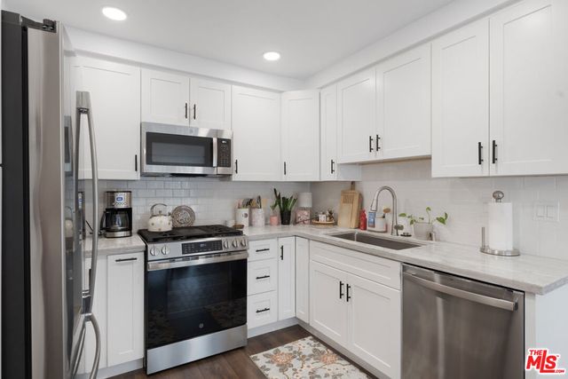 25795 Vista Fairways Drive, Valencia, CA 91355