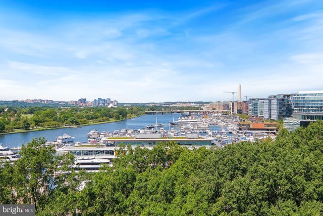 1317 4TH ST SW, Washington, DC 20024