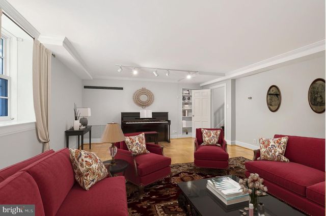 1317 4TH ST SW, Washington, DC 20024