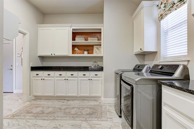 15404 Kestral Park Court, Edmond, OK 73013
