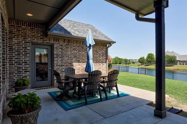 15404 Kestral Park Court, Edmond, OK 73013