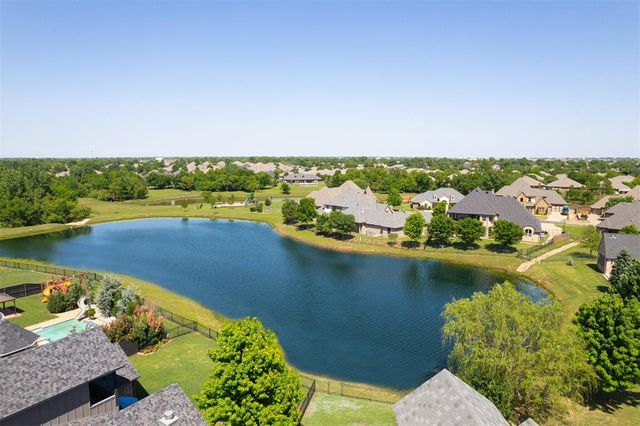 15404 Kestral Park Court, Edmond, OK 73013