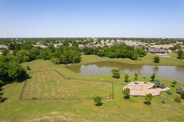 15404 Kestral Park Court, Edmond, OK 73013