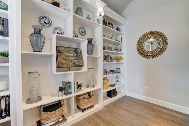 15404 Kestral Park Court, Edmond, OK 73013