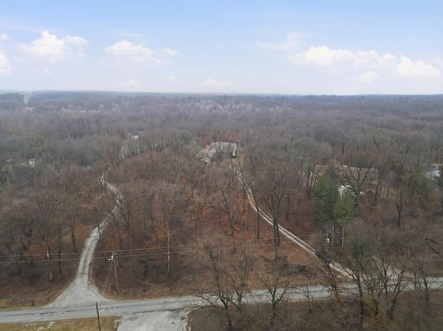 9610 N 250 E, Wheatfield, IN 46392