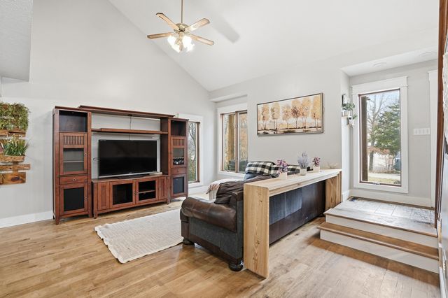 9610 N 250 E, Wheatfield, IN 46392