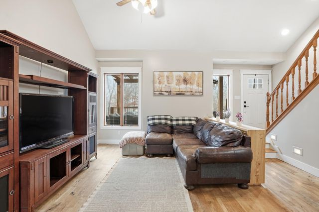 9610 N 250 E, Wheatfield, IN 46392