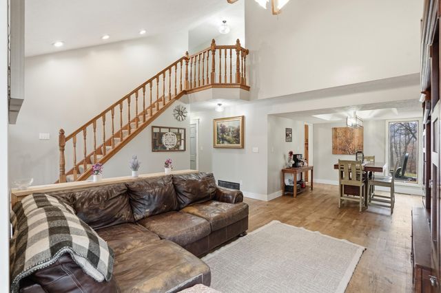 9610 N 250 E, Wheatfield, IN 46392