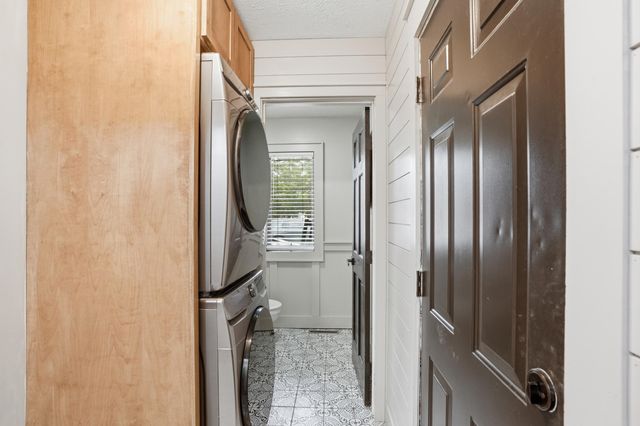 9610 N 250 E, Wheatfield, IN 46392