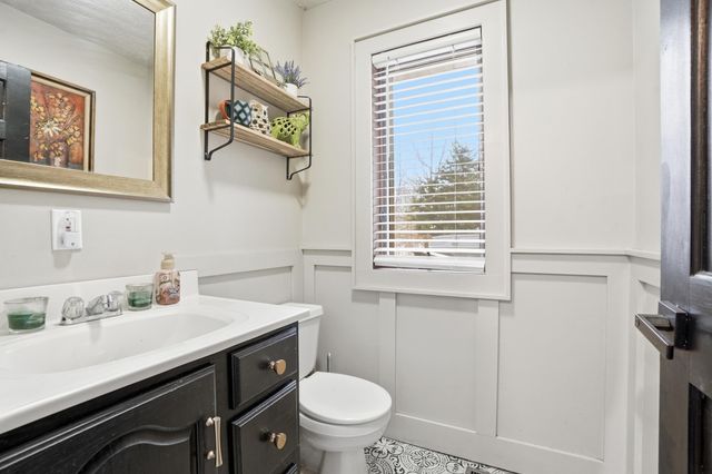 9610 N 250 E, Wheatfield, IN 46392