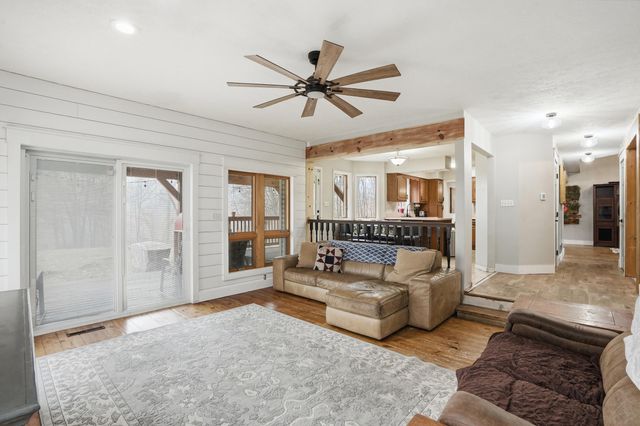 9610 N 250 E, Wheatfield, IN 46392