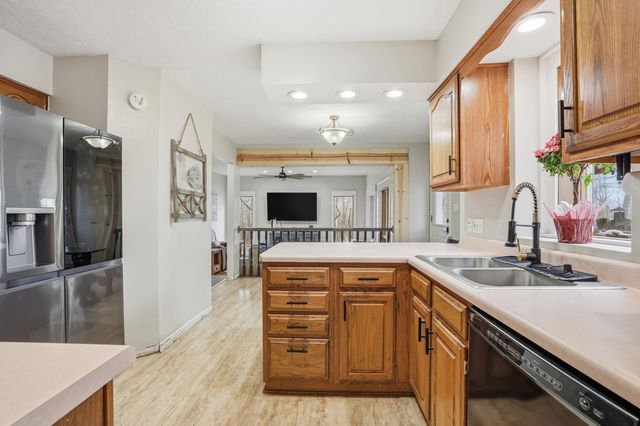 9610 N 250 E, Wheatfield, IN 46392