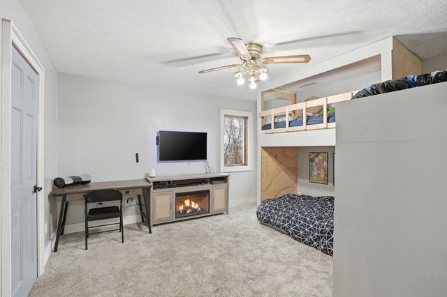 9610 N 250 E, Wheatfield, IN 46392