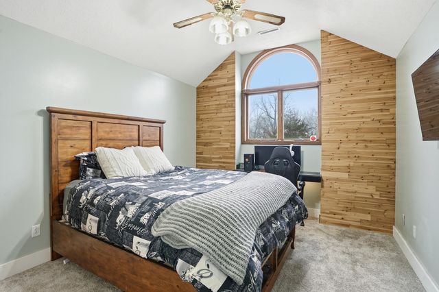 9610 N 250 E, Wheatfield, IN 46392