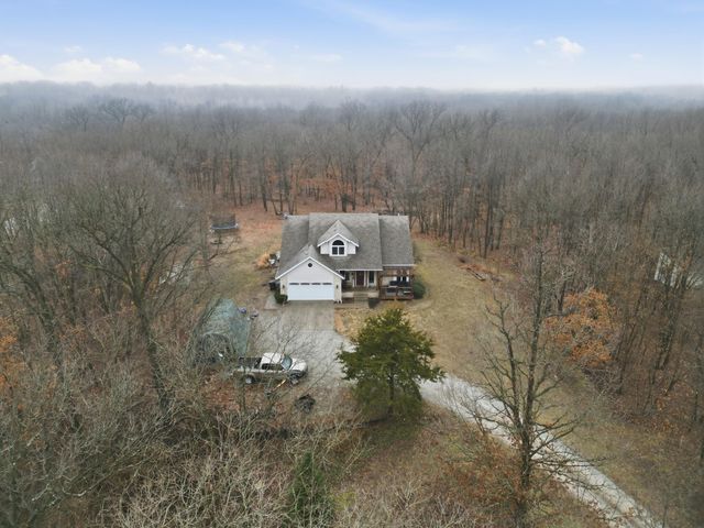 9610 N 250 E, Wheatfield, IN 46392