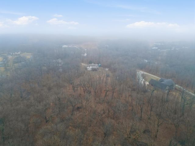 9610 N 250 E, Wheatfield, IN 46392