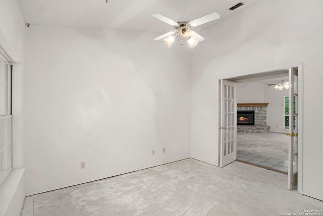 8902 Enchanted Park, Boerne, TX 78015