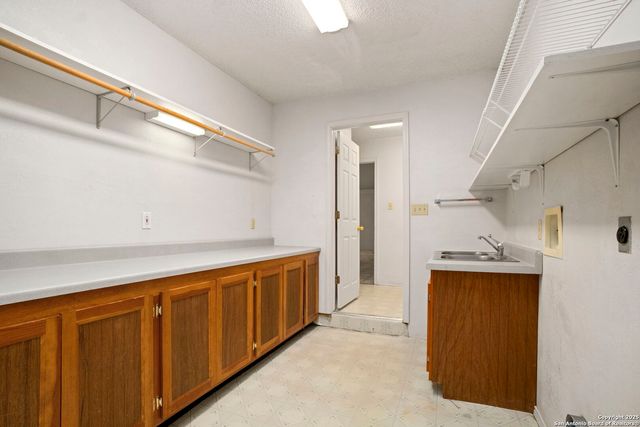 8902 Enchanted Park, Boerne, TX 78015