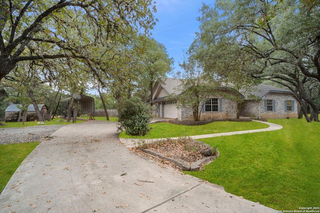 8902 Enchanted Park, Boerne, TX 78015