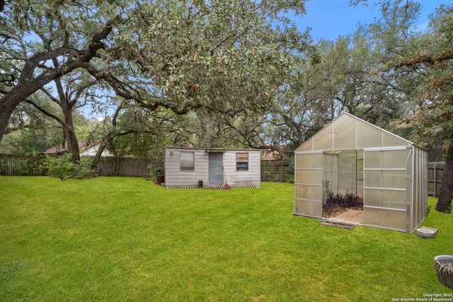 8902 Enchanted Park, Boerne, TX 78015