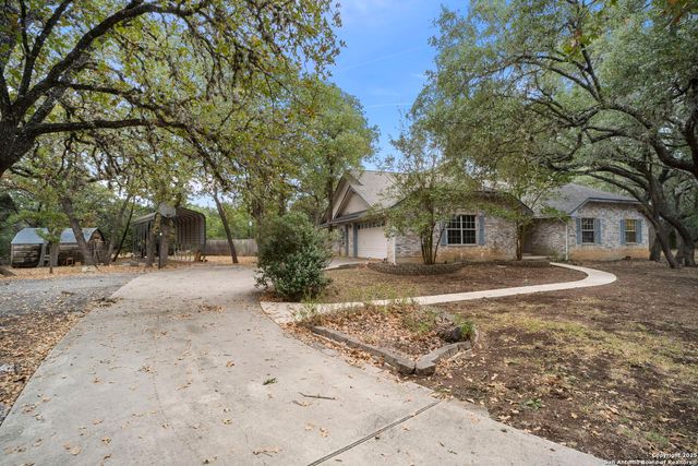8902 Enchanted Park, Boerne, TX 78015