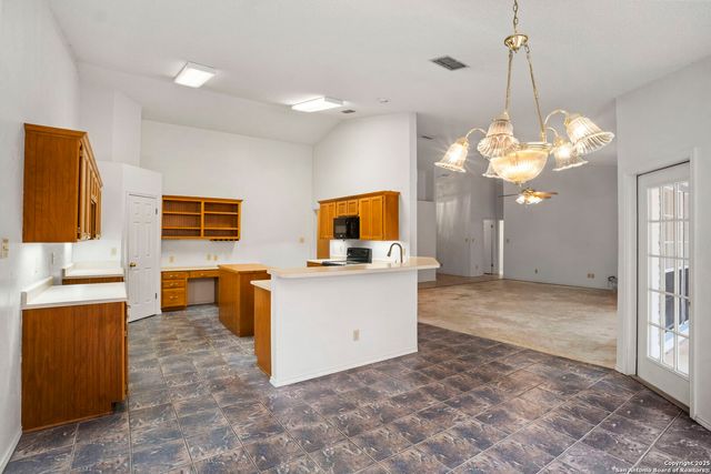 8902 Enchanted Park, Boerne, TX 78015