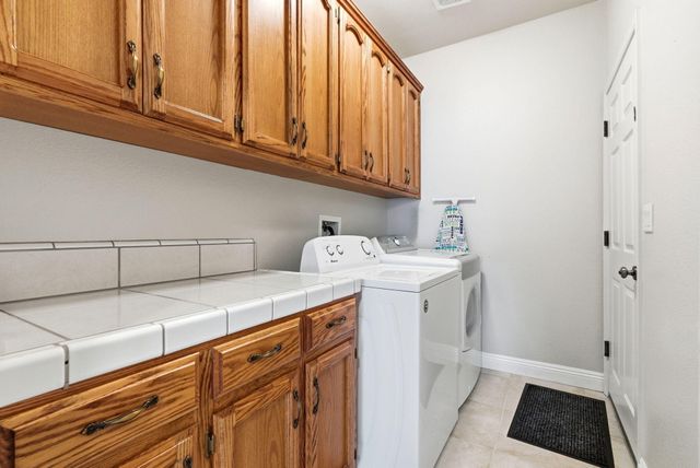 32553 Montgomery Drive, Springville, CA 93265