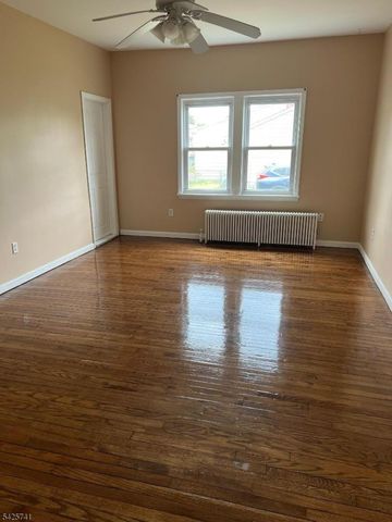 11 Griggs Pl, Manville Boro, NJ 08835