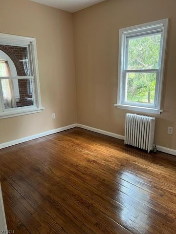 11 Griggs Pl, Manville Boro, NJ 08835