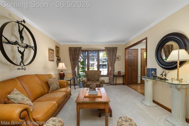 2773 Winter Park Road, Rochester Hills, MI 48309