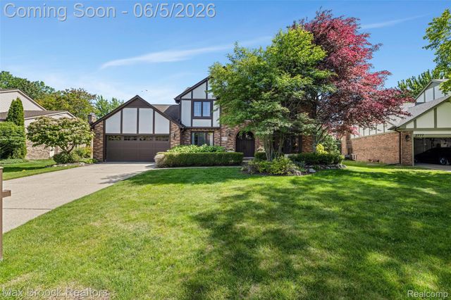2773 Winter Park Road, Rochester Hills, MI 48309