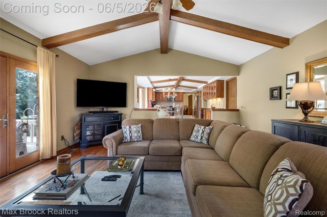 2773 Winter Park Road, Rochester Hills, MI 48309