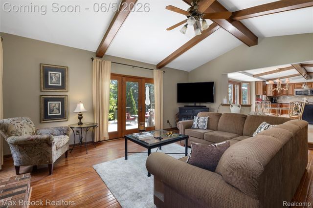 2773 Winter Park Road, Rochester Hills, MI 48309