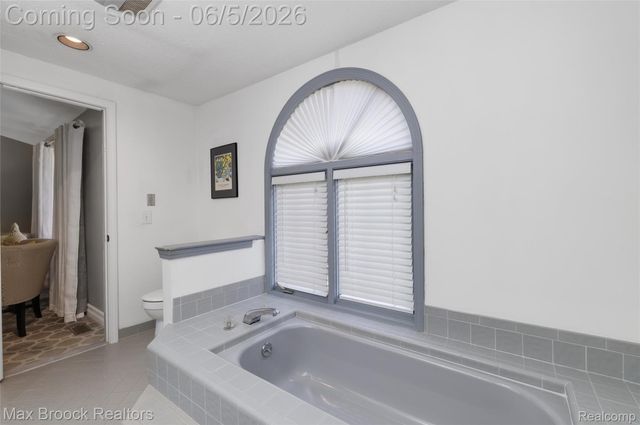 2773 Winter Park Road, Rochester Hills, MI 48309