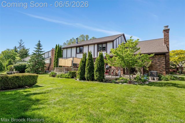 2773 Winter Park Road, Rochester Hills, MI 48309