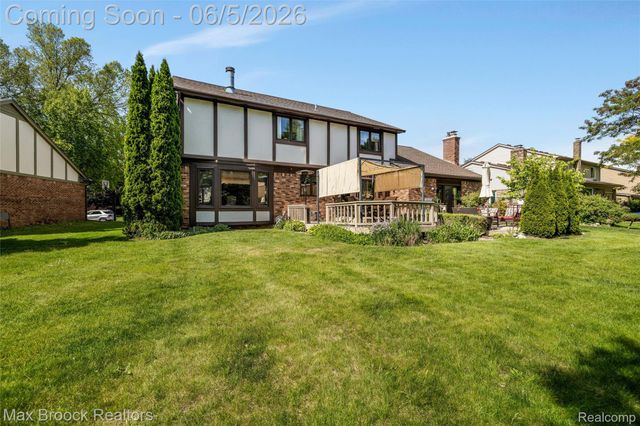 2773 Winter Park Road, Rochester Hills, MI 48309